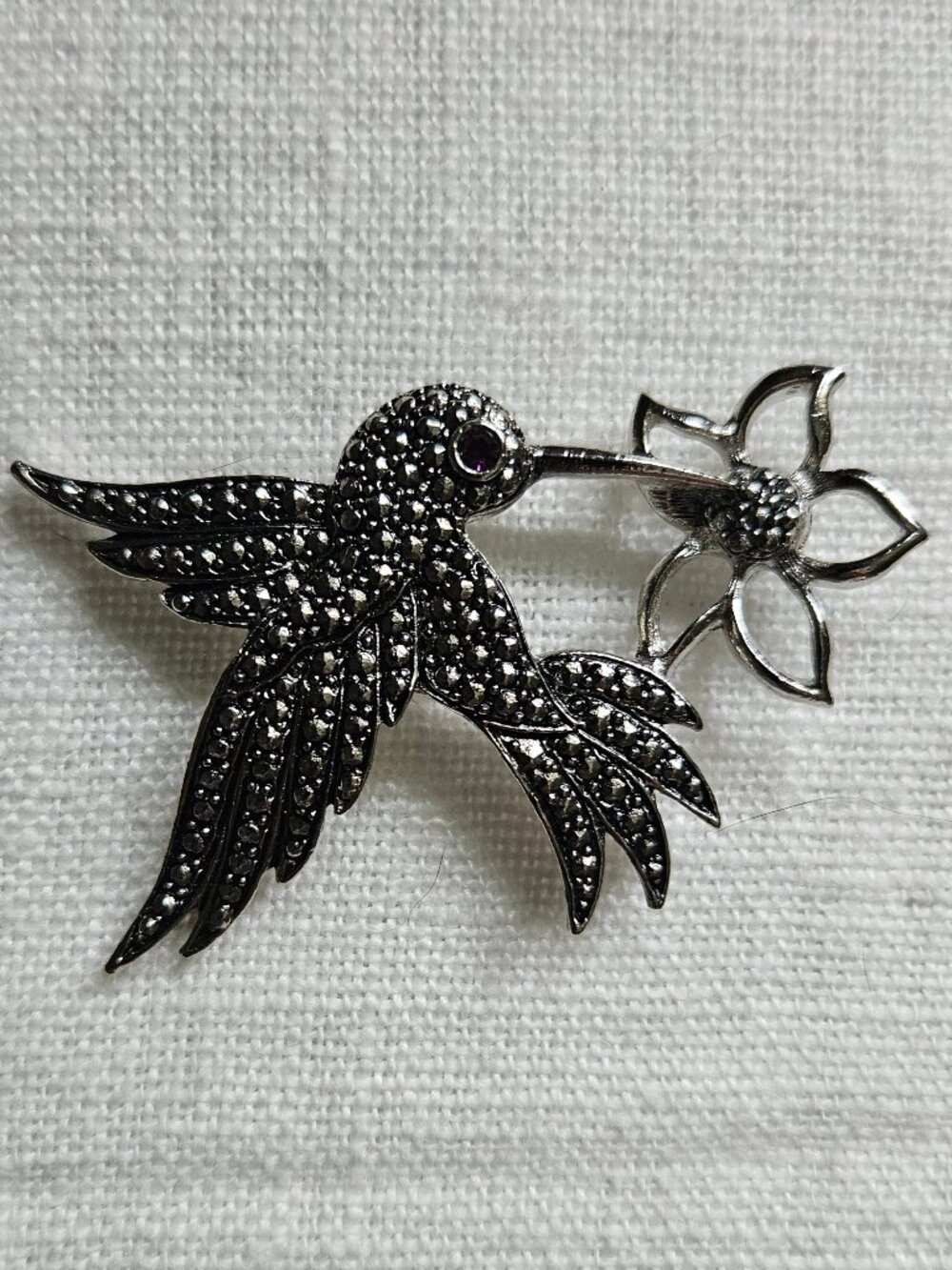 Vintage AVON Hummingbird Brooch